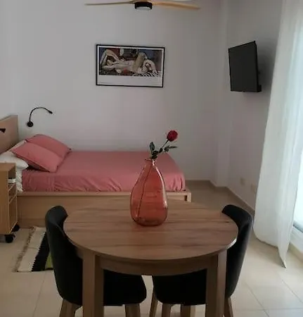 Estudio 52 Centrico Parking Gratuito Málaga